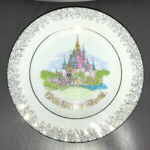 Vintage Disney World  Cinderella's Castle Gold Trim Souvenir Plate - Like New